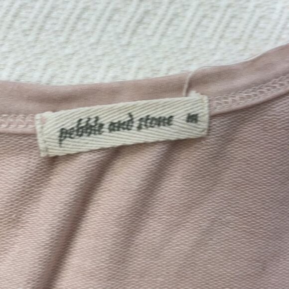 Pebble and Stone women's log sleeved sweatshirt Pink Star Sequin Top size M - Picture 11 of 13
